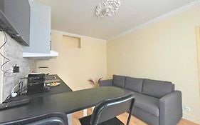 Chambre Lit Double Et Salon Avec Canape-Lit A 10 Minutes Des Champs Elysees