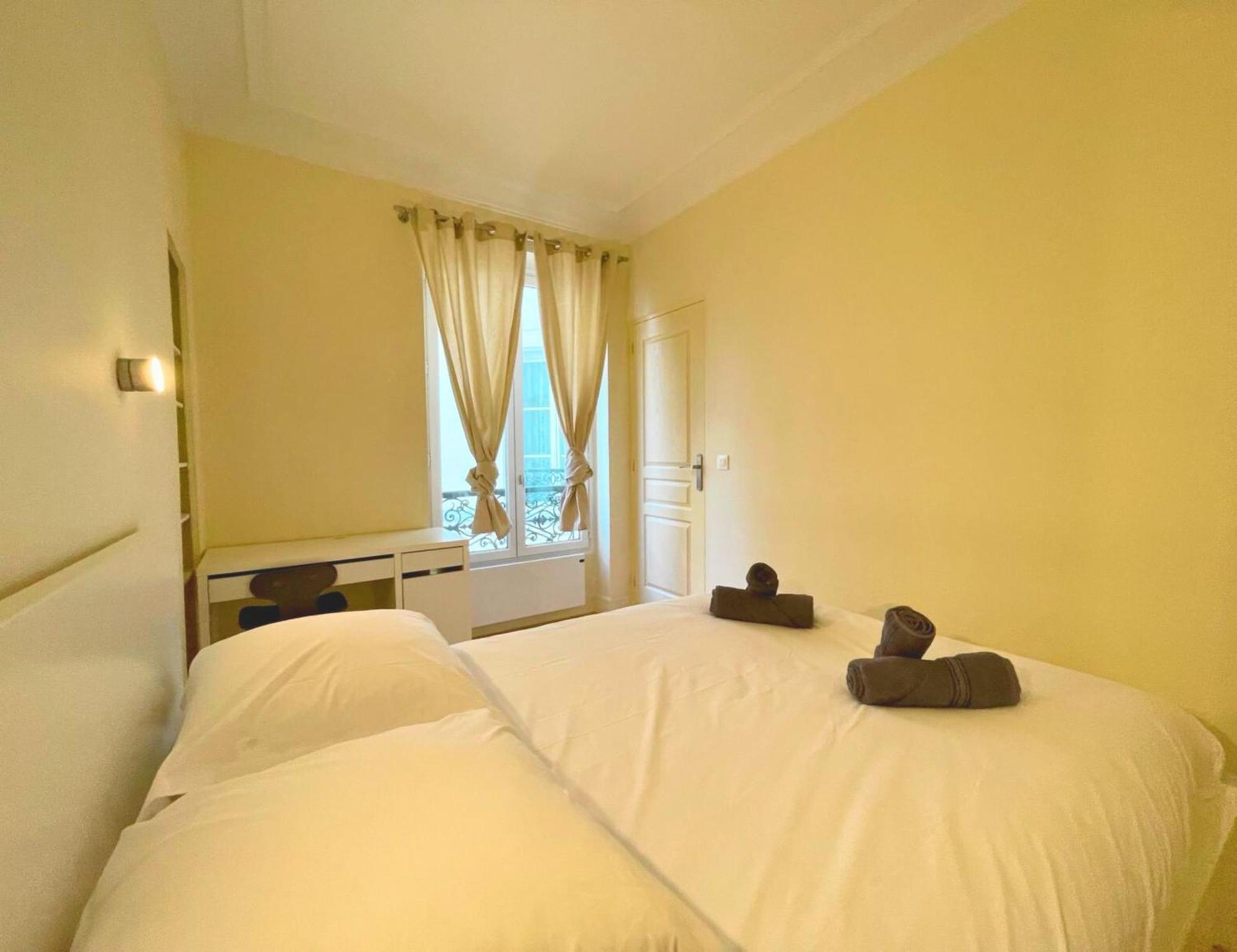 Chambre Lit Double Et Salon Avec Canape-Lit A 10 Minutes Des Champs Elysees París Exterior foto